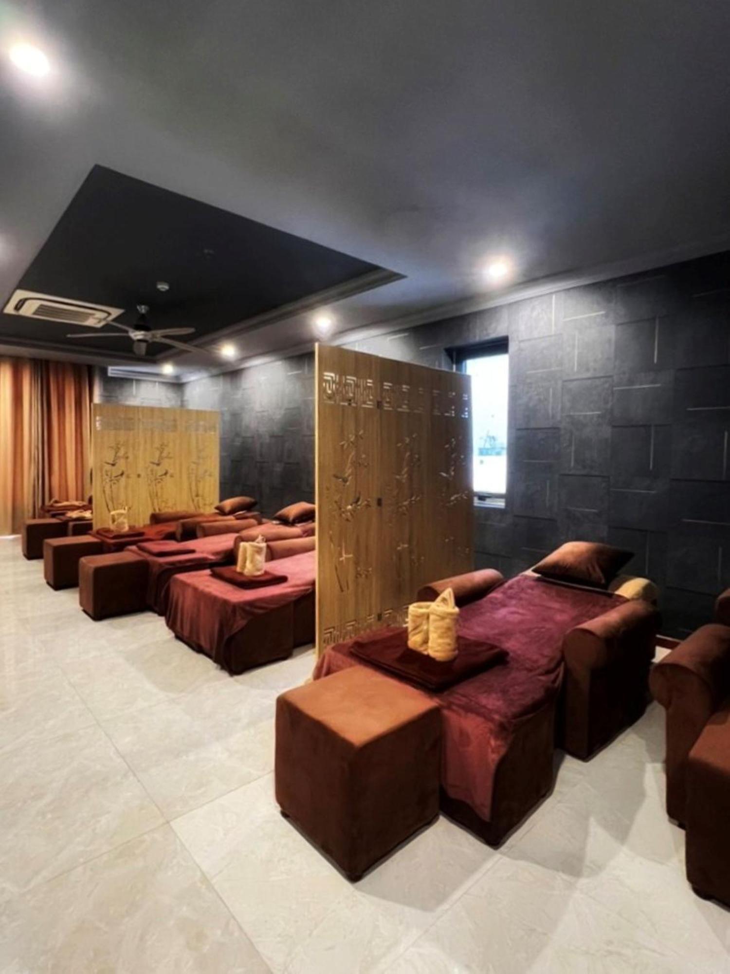 K Hotel Sauna And Massage Da Nang Esterno foto
